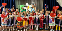 Не остались в стороне от празднования Дня семьи, любви и верности и образовательные учреждения округа - Администрация г. Домодедово