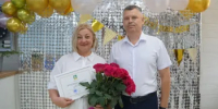 После 40-ка лет работы в Финансовом управлении Людмилу Черезову торжественно  проводили на заслуженный отдых    - Администрация города