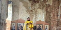 09.07.26 г. Божественная литургия в руинированном храме на родине священномученика Никодима (Кроткова), изображение №1 - Ивановская митрополия