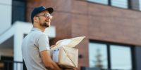 Курьеры, продавцы и промоутеры: какие вакансии чаще всего предлагают подросткам летом - Online47.Ru