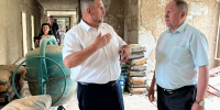 Юрий Цымбалюк проверил ход капремонта Ташлинской районной больницы - Законодательное Собрание