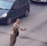 Во Владивостоке мужчина в военной форме угрожал горожанке расстрелять её "булки" - Baikal24.Ru