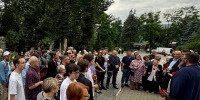 Члены молодежной палаты района Хамовники провели мемориально-патронатную акцию по уходу за захоронениями участников Великой Отечественной войны на Новодевичьем кладбище. - Район Хамовники