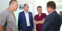 Сенатор Дмитрий Перминов оценил работу омского КМХЦ - Вечерний Омск