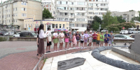 Память, которую несут в сердце: в Анапе почтили героев в День воинской славы России - ТРК Анапа Регион