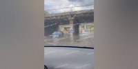В Воронеже улицу Землячки затопило после дождя - РИА Воронеж