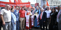 Г.А. Зюганов прибыл с рабочим визитом в  Казань и возложил цветы к памятнику В.И. Ленина - КПРФ