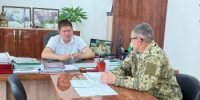 Глава администрации Аскинского района Динис Юсупов встретился с участником специальной военной операции. - Аскинский район
