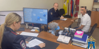 В Ставрополе пришедшего за патентом иностранца в особой футболке выдворили из РФ - Вечерний Ставрополь