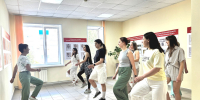 Здоровый регион начинается с коллектива: главный специалист по спортивной медицине Пензенской области провела зарядку для сотрудников МФЦ - Министерство здравоохранения