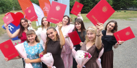 Более 200 выпускников АлтГПУ получили красные дипломы Фото №1 - Алтайская правда
