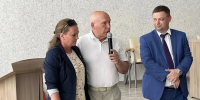 Депутат Госсовета Коми от фракции "Единая Россия" Владимир Косов поздравил сотрудников Почты России - ИА Комиинформ