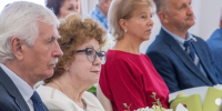 Супружеским парам из Зеленограда вручили памятные медали в День семьи, любви и верности - Единая Россия