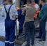 В Курске на улице Ольшанского очищают канализационную сеть от песка - РИА Курск