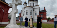 Митрополит Иосиф посетил Тихвинский храм города Ногинска и совершил панихиду на могиле почившего настоятеля - Улан-Удэнская и Бурятская епархия