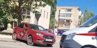 В Ростовской области водитель «Лада Веста» врезалась в «ВАЗ» - DonDay.Ru