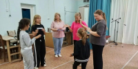 В Березовикском Доме культуры прошел час досуга для детей «Народные игры России» - Комитет культуры и туризма