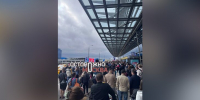 Причиной эвакуации во Внуково стало задымление в кафе - M24.Ru