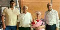 Депутаты Госсовета – Хасэ РА Адам Мугу и Аслан Джанхот поздравили семью Мамиев с Днем семьи, любви и верности.. - Город Адыгейск