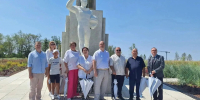Руководители национально-культурных объединений посетили Парк покорителей космоса - Известия Саратов