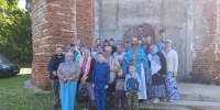 Новозыбковское благочиние. У стен руинированного Николаевского монастыря в селе Каташин совершена Божественная литургия - Клинцовская епархия