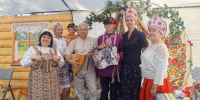 Праздник русской косоворотки в посёлке Металлплощадка: традиции, единство и уважение к истокам - Справедливая Россия