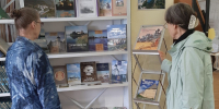 Книжная выставка в Волхове приглашает в паломничество по храмам и монастырям - SyasNews.Ru