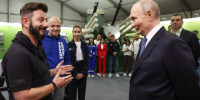 Галустян рассказал Путину о готовящемся шоу "Битва дронов" - M24.Ru