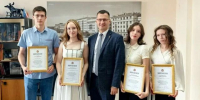 В Челябинске наградили еще четверых 200-балльников - Южноуральская панорама