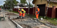 В Няндоме на улице Леваневского устанавливают бортовой камень - ИА Dvina29