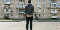 Пенсионер в Балаково вышел полоть грядки, а пьяный рецидивист украл его телевизор - GazetaBalakovo.Ru