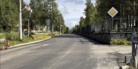 В Полярных Зорях уложили асфальт на Строителей - SeverPost.ru