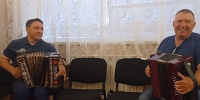 Воробьевец сыграл дуэтом с гармонистом «Золотой десятки» России Алексеем Ефимовым - РИА Воронеж