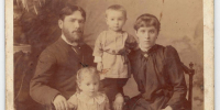 В.М. Петляков с родителями и сестрой. Москва, 1895 г. - Музей истории космонавтики