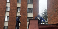 В Пензе спасатели сняли мальчика с крыши пристройки к многоэтажке - Пенза-Обзор