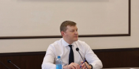 НОВЫЕ ГОРИЗОНТЫ: РЕКТОР АГПУ ЕВГЕНИЙ НИЖНИК ВСТРЕТИЛСЯ С ВЫПУСКНИКАМИ - АГПУ
