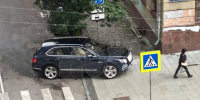 «Король парковки». Автохам, заехавший на тротуар в центре города, возмутил воронежцев - МОЁ! Online