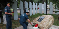 В Курской области спасатели почтили память погибших пиротехников - Курская правда