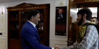 Мэр Махачкалы Джамбулат Салавов встретился с чемпионом мира Асадулой Имангазалиевым - Махачкалинские известия