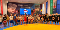 Чемпионы мира провели мастер-класс по самбо и кикбоксингу для юных спортсменов в городе Шали - ИА Грозный-информ