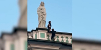 С крыши Эрмитажа сняли двух руферов - Петербургский формат