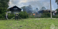В Мордовии огонь уничтожил усадьбу и повредил соседский дом - Info-Rm.Com