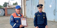 В Оренбуржье электромонтер спас человека из огня и помог уберечь поселок от пожара - YasVesti.Ru