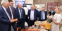 Пряники и сыр показали на выставке депутатам и аппарату ЗСНО - ИА Нижний сейчас
