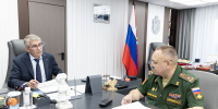 Дмитрий Миляев провел встречу с военным комиссаром Александром Сафроновым - Правительство области