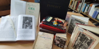 книжная выставка на столе - Научная библиотека