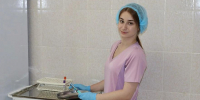 Связь поколений и забота о здоровье: студентка‑практикантка продолжает медицинскую династию - Минздрав Алтайского края