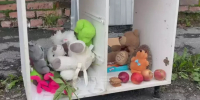 2-летняя девочка в Среднеуральске выпала из окна пятого этажа, пока мать ходила за водой - ОТВ