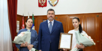 Фёдор Щукин встретился со спасшей тонущего ребенка Юлдуз Казбековой - Министерство сельского хозяйства