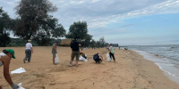 На некоторых азовских пляжах в Голубицкой, Пересыпи и Кучугурах из-за выброса нефтепродуктов запретили купание - Газета Таманский Вестник